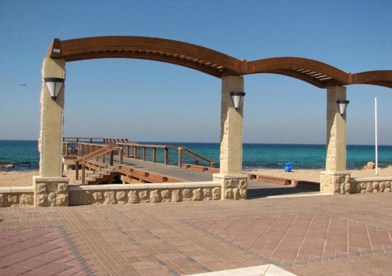 Balfour Sea View City Center Nahariya Ngoại thất bức ảnh