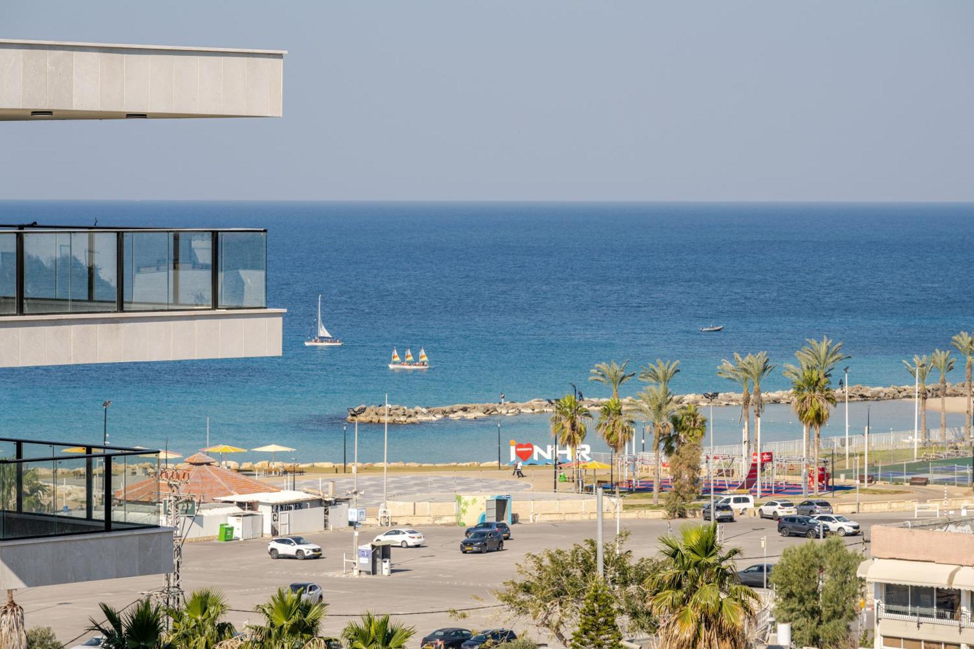 Balfour Sea View City Center Nahariya Ngoại thất bức ảnh