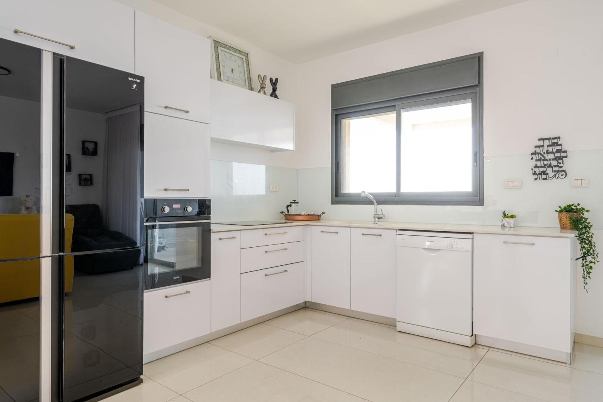 Balfour Sea View City Center Nahariya Ngoại thất bức ảnh