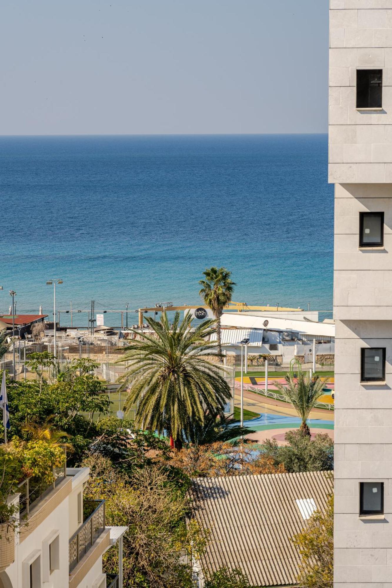 Balfour Sea View City Center Nahariya Ngoại thất bức ảnh